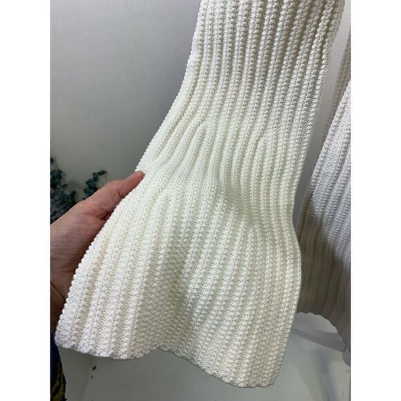 Knitted and Knotted Anthropologie Ivory Cold Shoulder Knit Top Size L - Picture 6 of 11